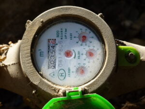 איך לצמצם הוצאות המים