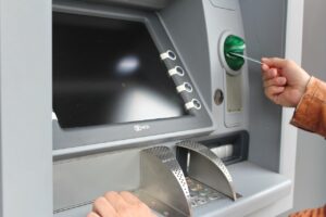 משיכת מזומנים בחו''ל בכספומט