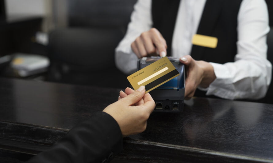 איך להוזיל הוצאות מלון בחו"ל?